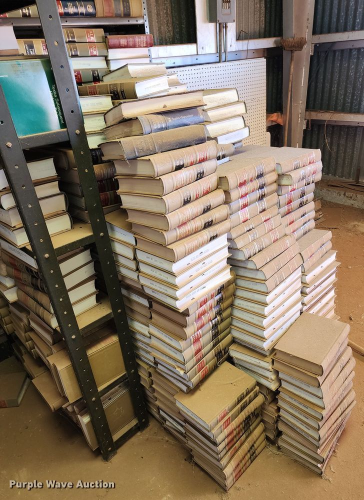 image for item DJ8999 Texas state law and code books