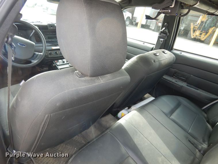 image for item DK7503 2011 Ford Crown Victoria Police Interceptor