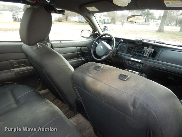 image for item DK7503 2011 Ford Crown Victoria Police Interceptor