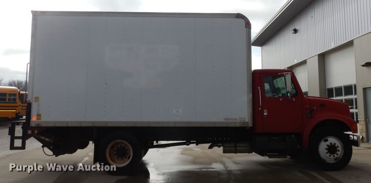 image for item DK7508 1998 International 4700  box truck