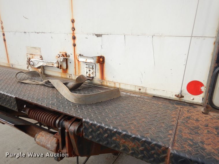 image for item DK7508 1998 International 4700  box truck