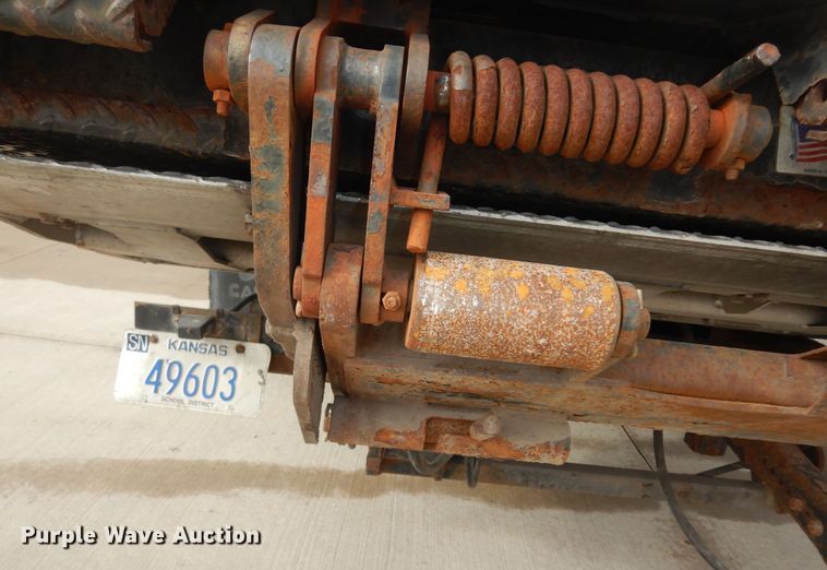 image for item DK7508 1998 International 4700  box truck