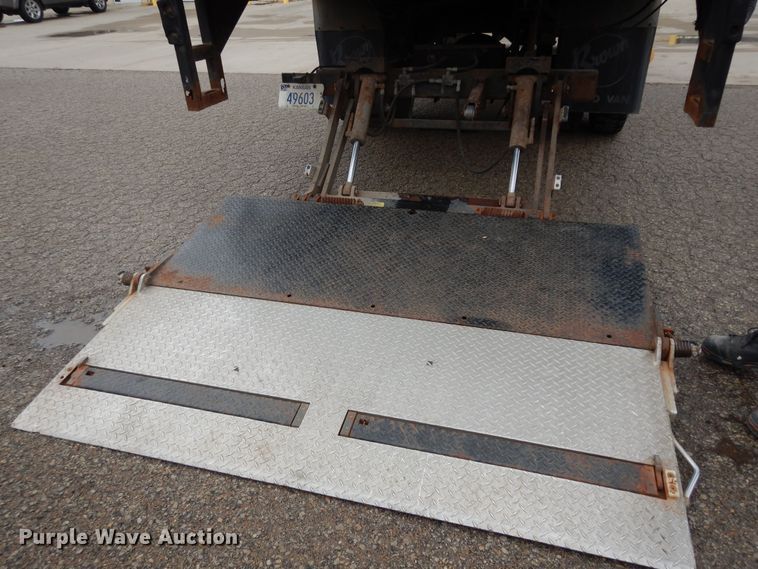 image for item DK7508 1998 International 4700  box truck