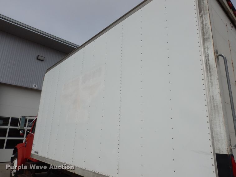 image for item DK7508 1998 International 4700  box truck