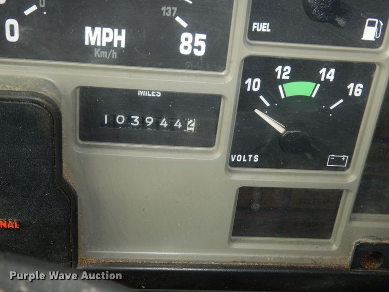 image for item DK7508 1998 International 4700  box truck