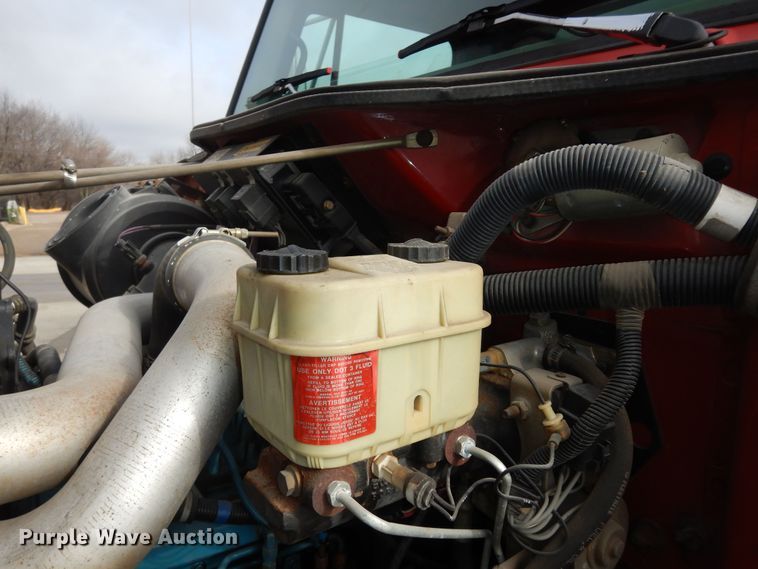 image for item DK7508 1998 International 4700  box truck