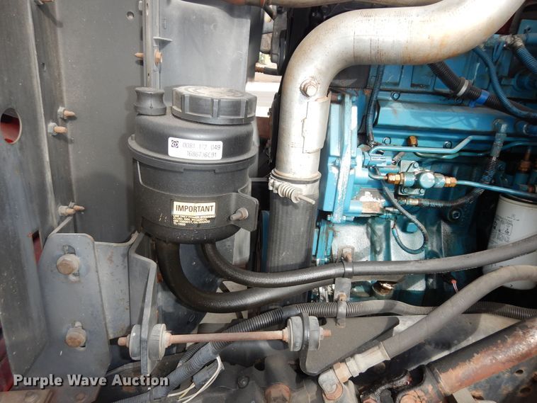 image for item DK7508 1998 International 4700  box truck