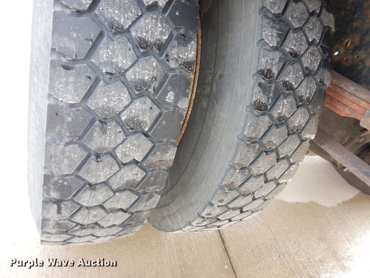 image for item DK7508 1998 International 4700  box truck