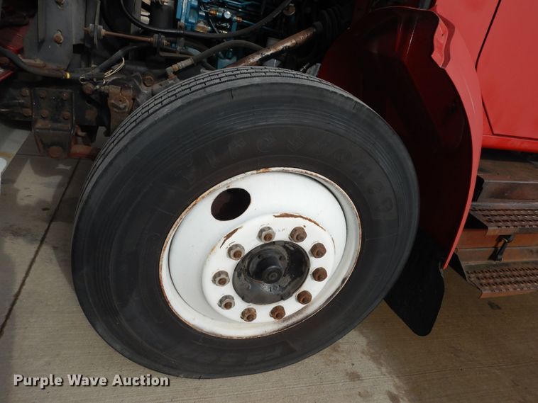 image for item DK7508 1998 International 4700  box truck