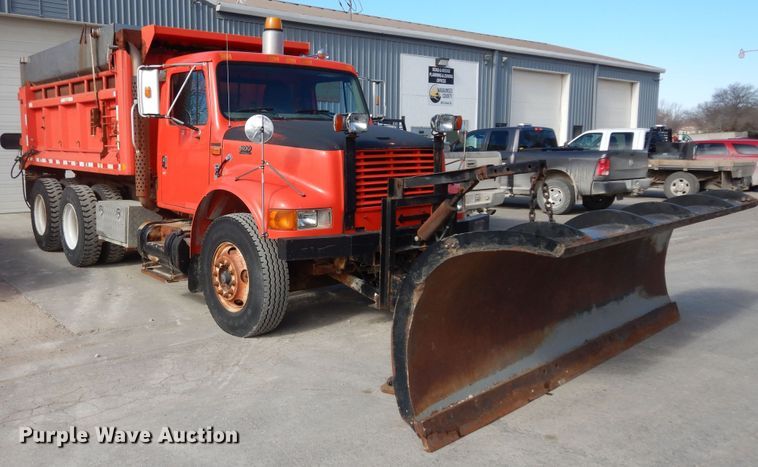 image for item DK7522 1999 International 4900  dump truck