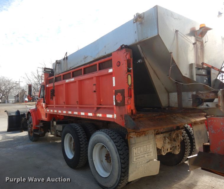 image for item DK7522 1999 International 4900  dump truck