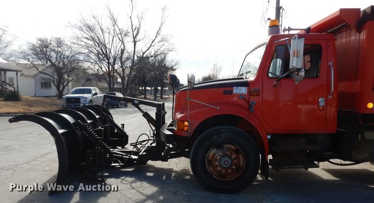 image for item DK7522 1999 International 4900  dump truck