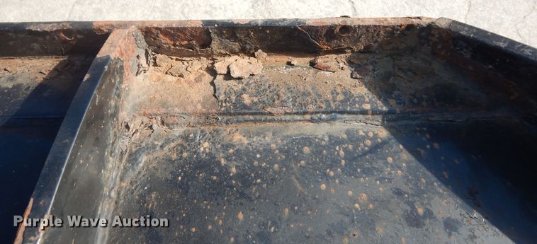 image for item DK7522 1999 International 4900  dump truck