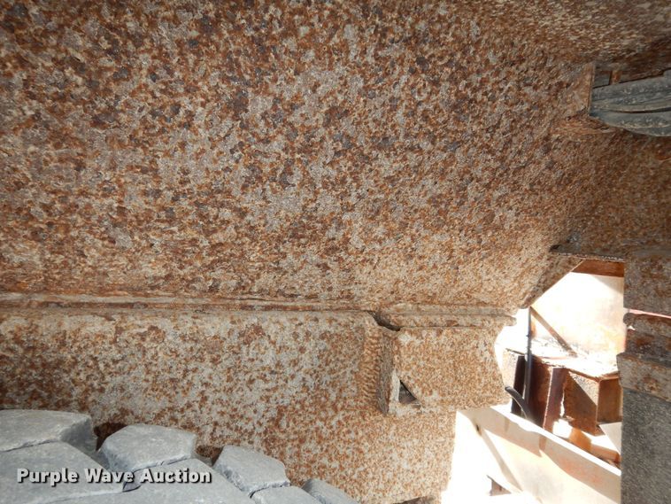 image for item DK7522 1999 International 4900  dump truck