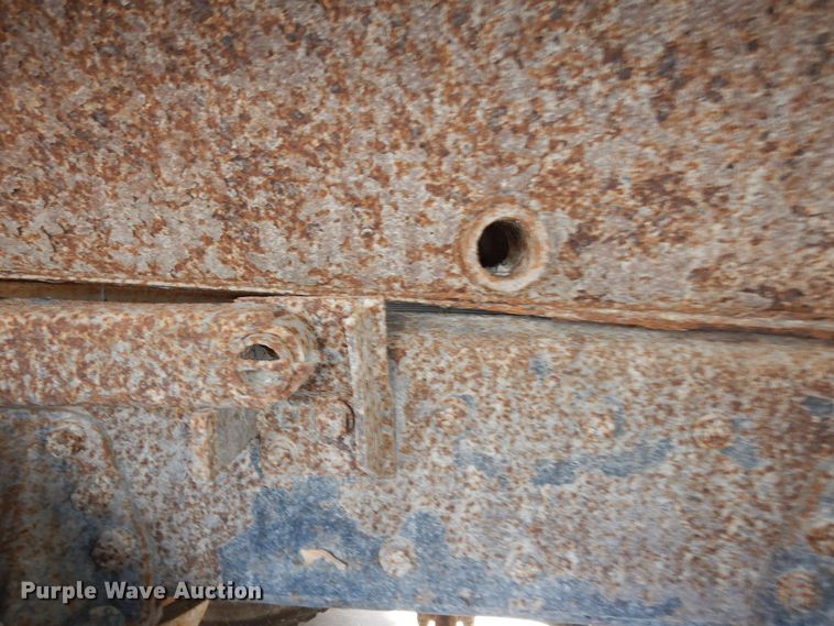 image for item DK7522 1999 International 4900  dump truck