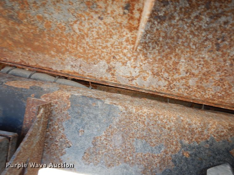 image for item DK7522 1999 International 4900  dump truck