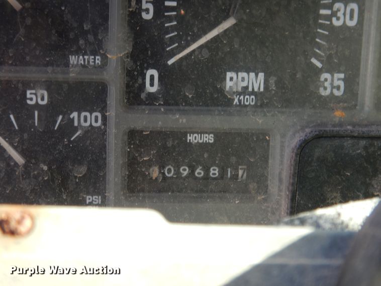 image for item DK7522 1999 International 4900  dump truck