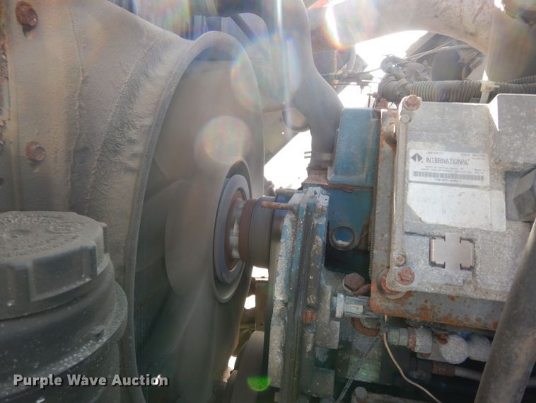 image for item DK7522 1999 International 4900  dump truck