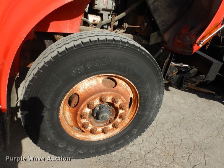 image for item DK7522 1999 International 4900  dump truck