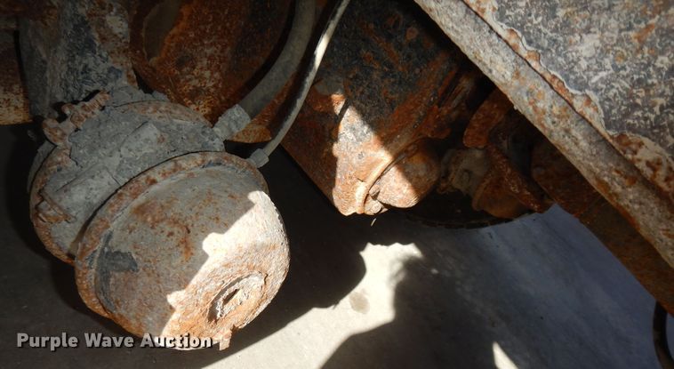 image for item DK7522 1999 International 4900  dump truck