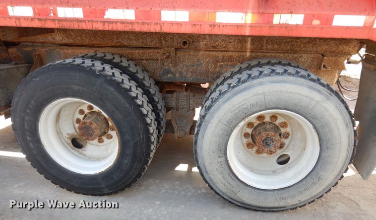 image for item DK7522 1999 International 4900  dump truck