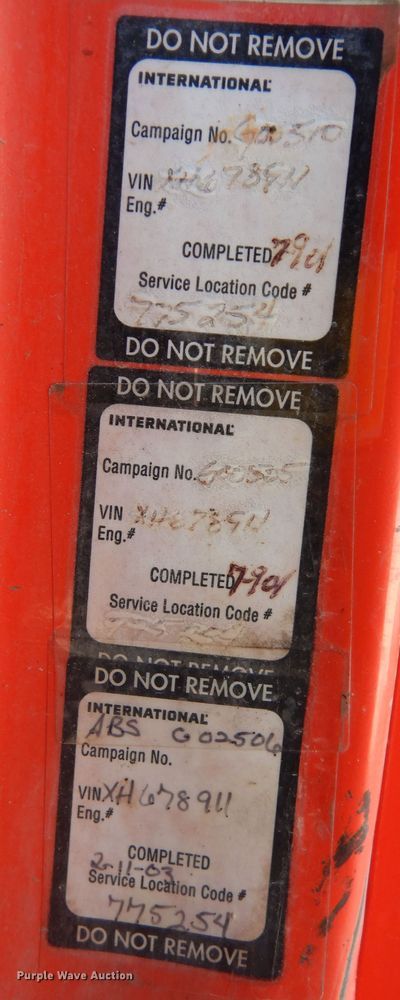 image for item DK7522 1999 International 4900  dump truck