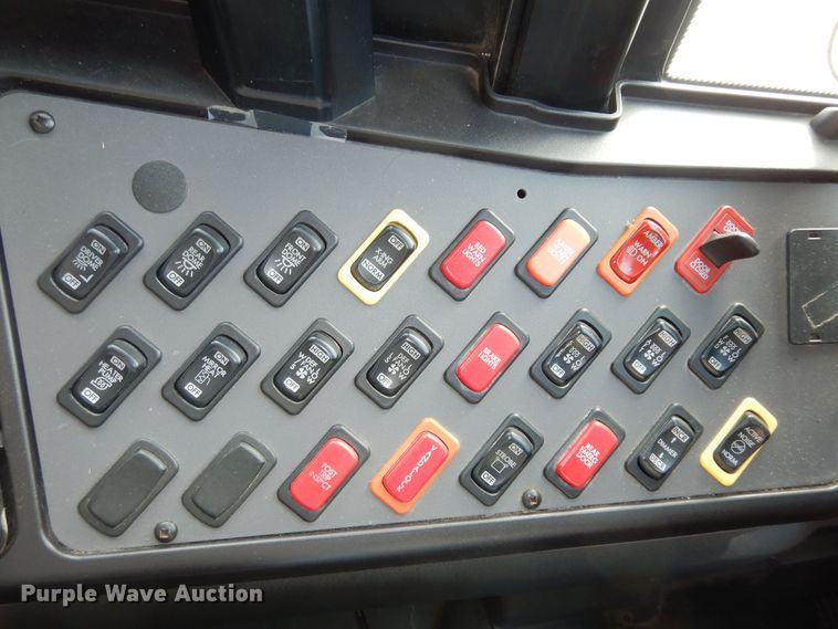 image for item DK7546 2011 Freightliner B2  school bus