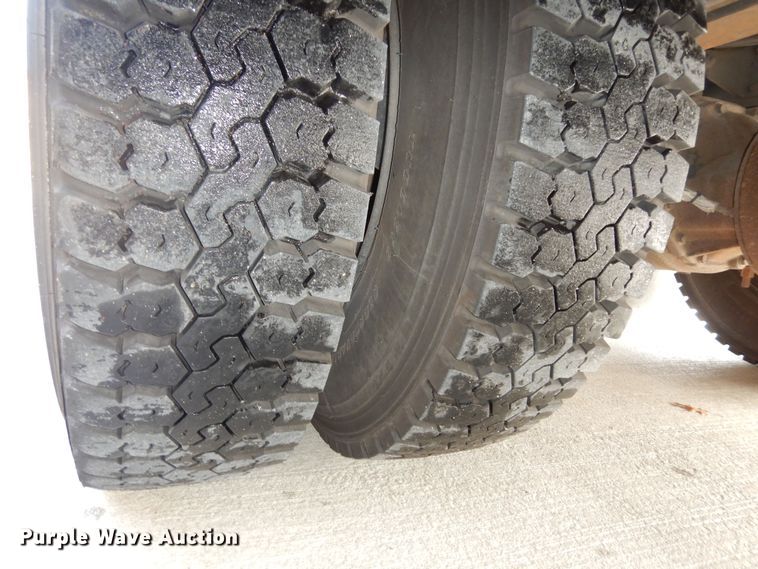 image for item DK7546 2011 Freightliner B2  school bus