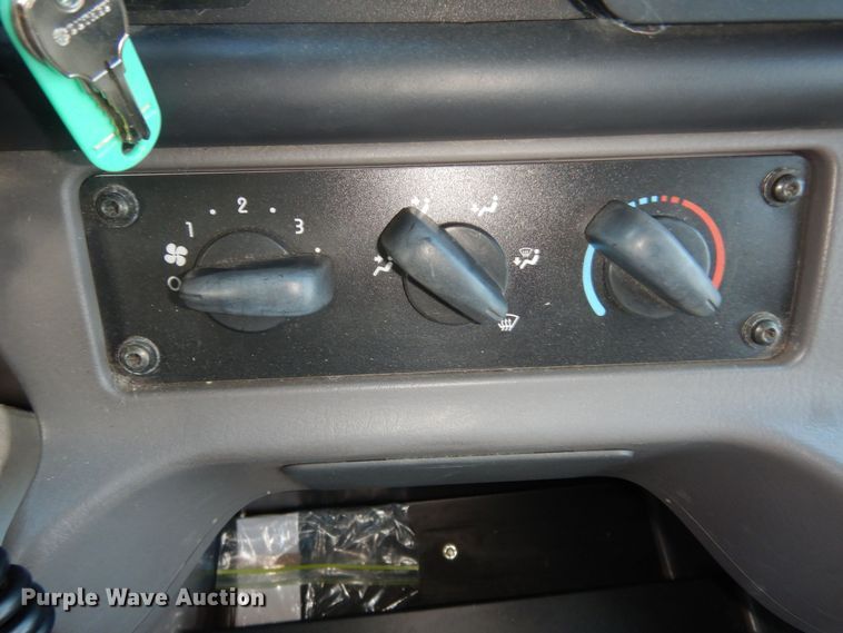 image for item DK7547 2009 Freightliner B2  school bus