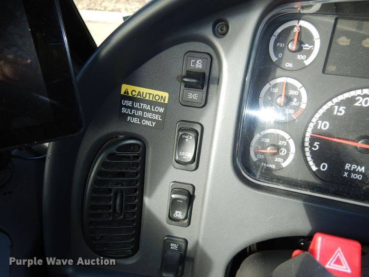 image for item DK7547 2009 Freightliner B2  school bus