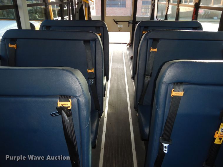 image for item DK7547 2009 Freightliner B2  school bus