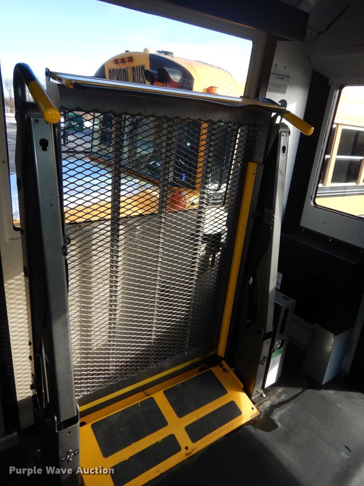 image for item DK7547 2009 Freightliner B2  school bus