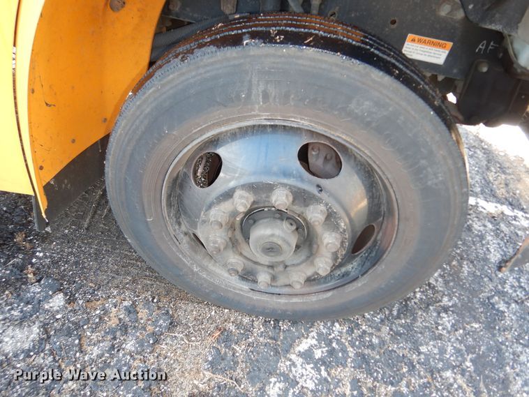 image for item DK7547 2009 Freightliner B2  school bus