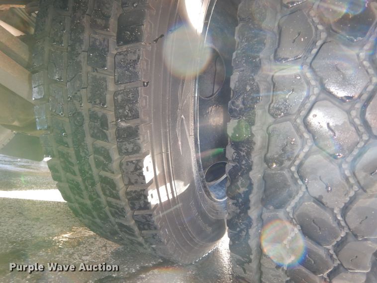 image for item DK7547 2009 Freightliner B2  school bus