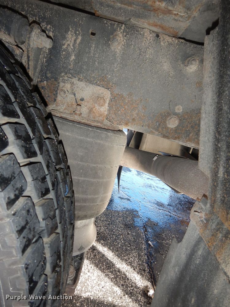 image for item DK7547 2009 Freightliner B2  school bus