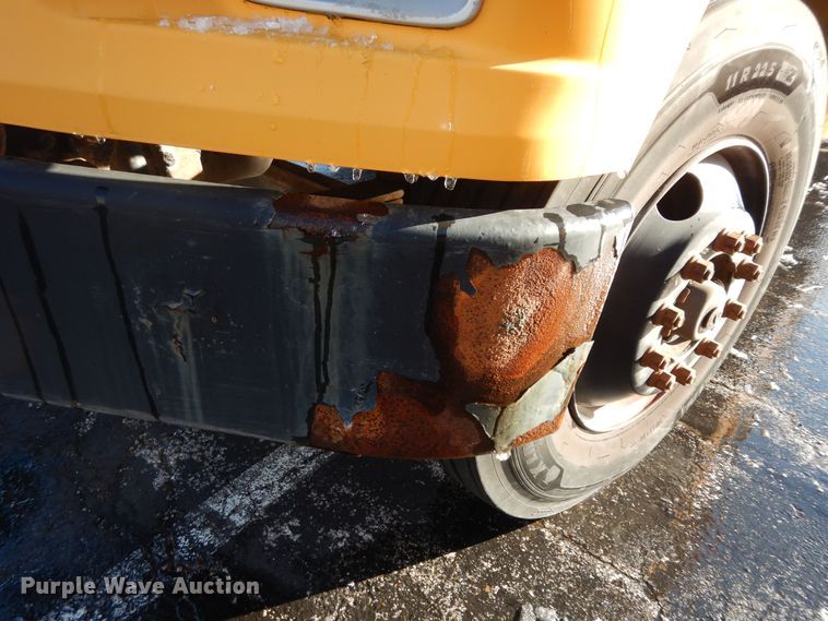 image for item DK7548 2002 Freightliner FS65  school bus