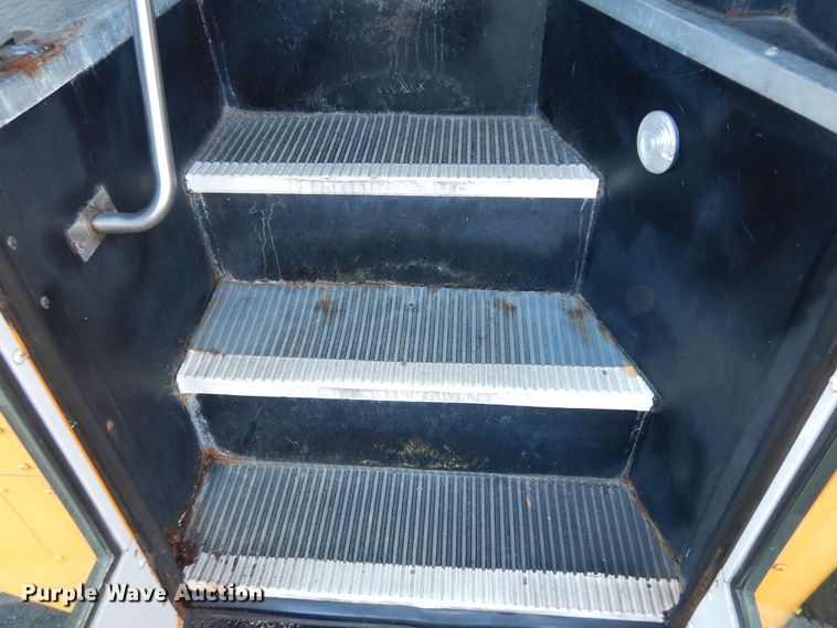 image for item DK7548 2002 Freightliner FS65  school bus