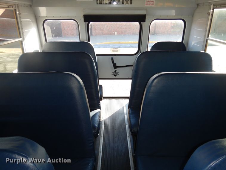 image for item DK7548 2002 Freightliner FS65  school bus