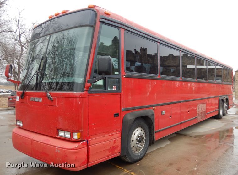 image for item DK7572 1993 MCI D4500  coach bus