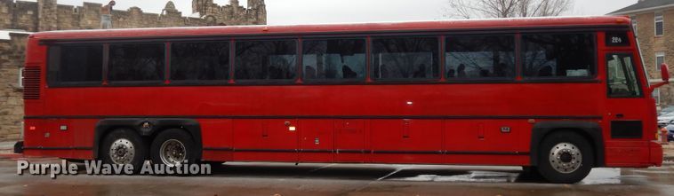 image for item DK7572 1993 MCI D4500  coach bus