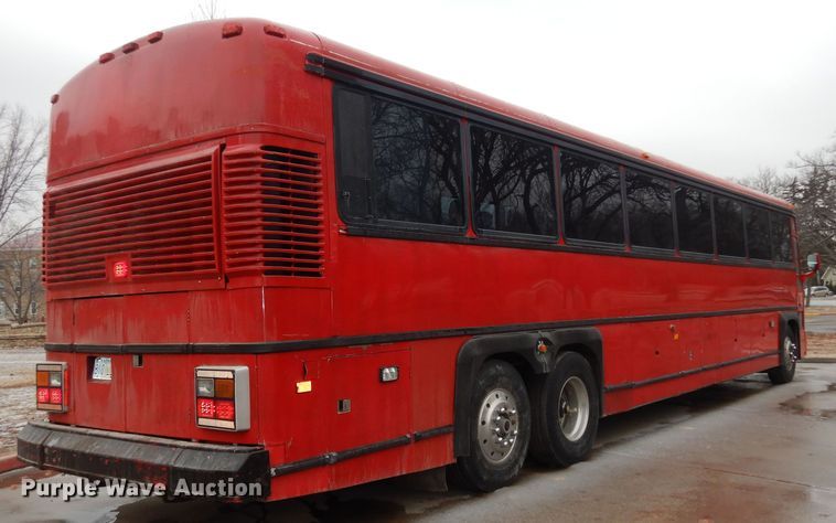 image for item DK7572 1993 MCI D4500  coach bus