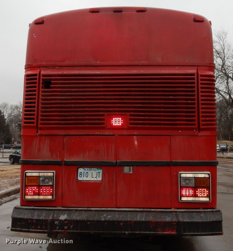 image for item DK7572 1993 MCI D4500  coach bus