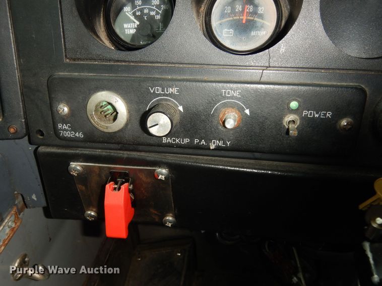 image for item DK7572 1993 MCI D4500  coach bus