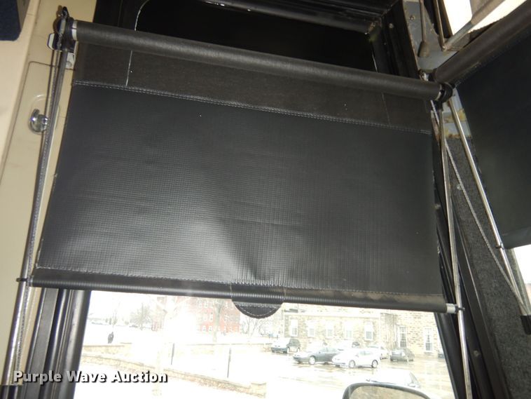 image for item DK7572 1993 MCI D4500  coach bus