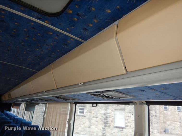 image for item DK7572 1993 MCI D4500  coach bus