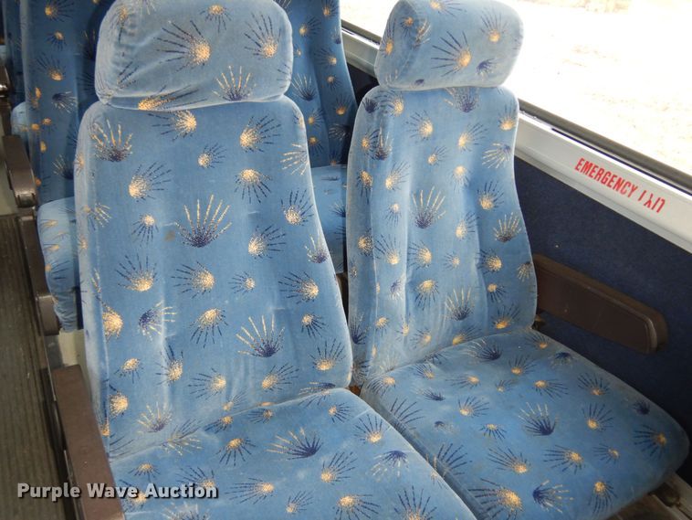 image for item DK7572 1993 MCI D4500  coach bus