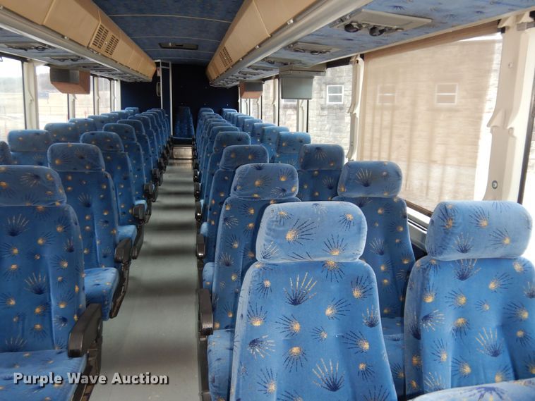 image for item DK7572 1993 MCI D4500  coach bus