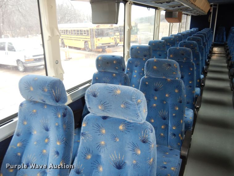 image for item DK7572 1993 MCI D4500  coach bus