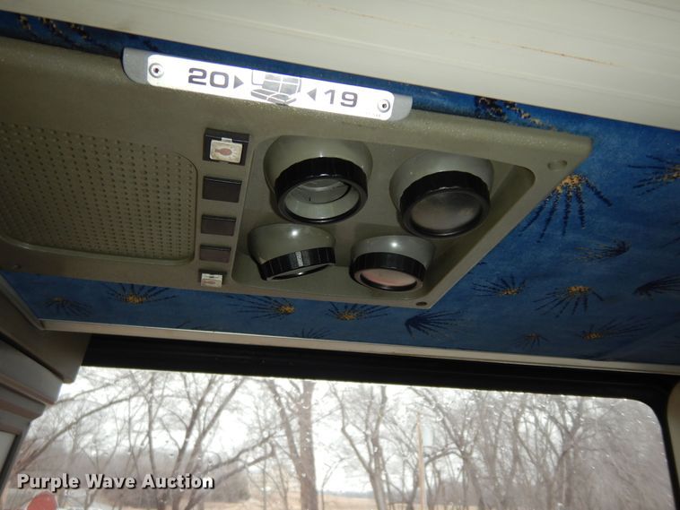 image for item DK7572 1993 MCI D4500  coach bus