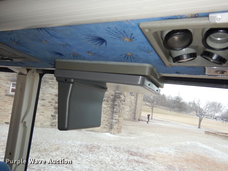 image for item DK7572 1993 MCI D4500  coach bus